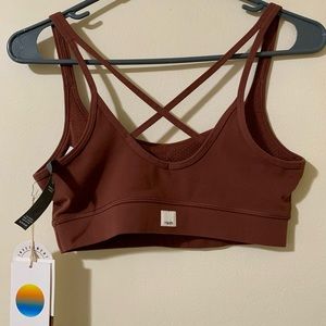 Vuori mindset bra size small cedar